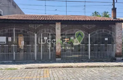 Imperdível casa de 4 quartos com suíte e vaga de garagem no centro de jacareí-sp! confira já!