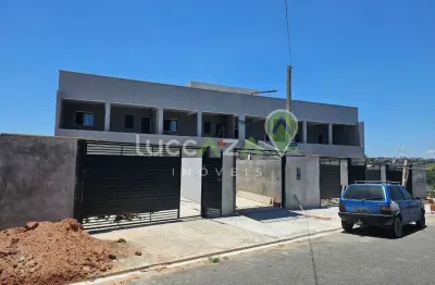 Aluguel de Casa com 2 Quartos no Jardim Sant'anna do Pedregulho, Jacareí-SP: 60m², 1 Sala, 1 Banheiro e 2 Vagas na Garagem!