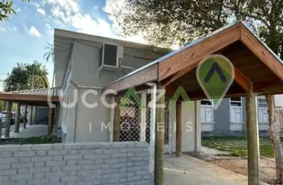 Ponto Comercial de Alto Padrão no Centro de Jacareí-SP: 10 salas, 4 banheiros, 5 vagas de garagem, 500m² de área!