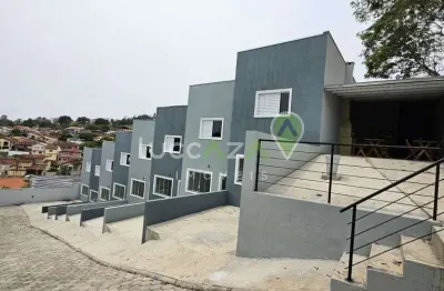 Casa em Condomínio à venda em Santa Branca-SP: 2 quartos, 2 salas, 2 banheiros, 1 vaga, 68m² de área!