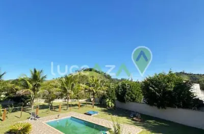 Chácara de luxo em condomínio no Jardim Selma, Santa Branca-SP: 3 quartos, 2 suítes, 1 sala, 10 vagas, 380m².