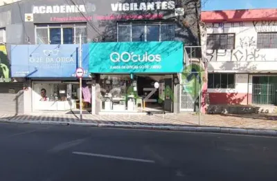 Excelente ponto comercial para locação no centro de jacareí-sp, com 5 salas, 2 banheiros e 210m² de área!