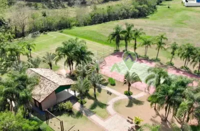 Terreno em condomínio fechado à venda em Village Parahybuna, Paraibuna  por R$ 185.000