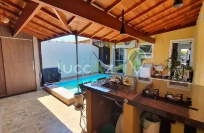 Casa em Condomínio à Venda em Jacareí-SP, Jardim Marcondes: 2 Quartos, 1 Sala, 1 Banheiro, 2 Vagas, 60m²!