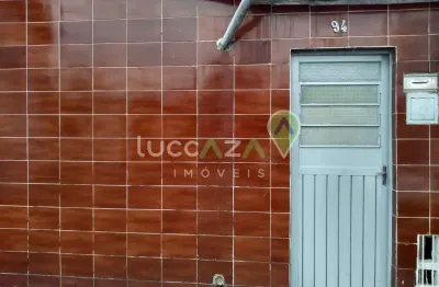 Casa para locação em Jacareí-SP, São João: 1 quarto, 1 sala, 1 banheiro, 60m² de área. Venha conferir!