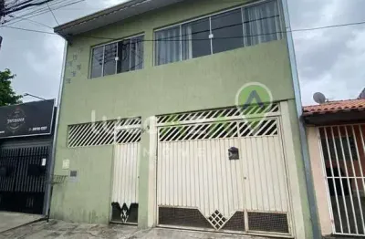 Casa para locação no Parque dos Príncipes, Jacareí-SP: 2 quartos, sala, 2 banheiros, 2 vagas e 97m² de área!
