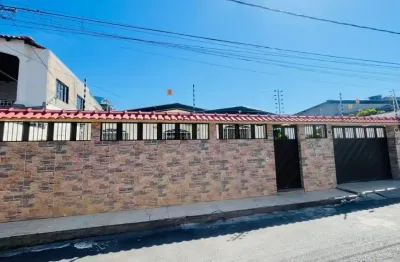 Vende-se casa  de 3 quartos no conjunto 31 de março