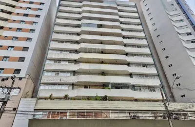 Apartamento para alugar com 4 quartos sendo 1 suíte na divisa entre os bairros batel e água verde em curitiba