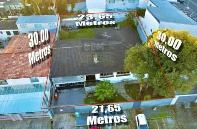 Casa versátil no boa vista: excelente para comércio ou residência com amplo terreno e zr3!