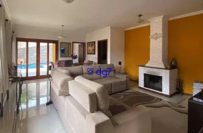 Casa em condomínio fechado – 3 dorms, piscina e espaço gourmet