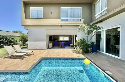 Casa em condomínio alphaville granja viana  4 suítes e 6 vagas