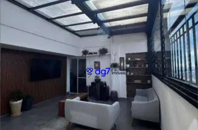 Cobertura dos sonhos com teto retrátil e vidro remoto. Conforto e sofisticação!