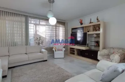 Casa com 3 quartos para alugar no centro, jacareí  por r$ 8.000