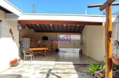 Casa com 3 quartos à venda no loteamento villa branca, jacareí  por r$ 725.000