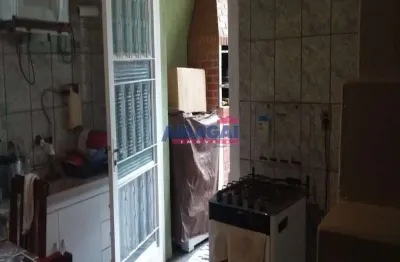 Casa com 2 quartos à venda no jardim paraíso, jacareí  por r$ 250.000