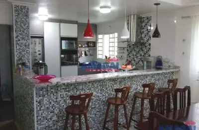 Casa com 4 quartos à venda no centro, jacareí  por r$ 530.000