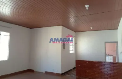 Casa com 3 quartos à venda no Centro, Jacareí 