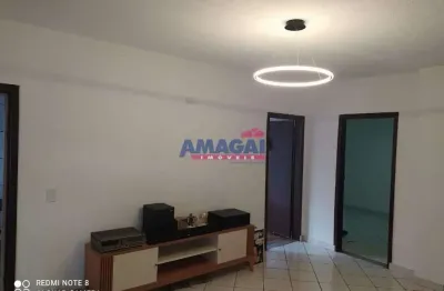 Casa com 2 quartos à venda na vila pinheiro, jacareí  por r$ 900.000