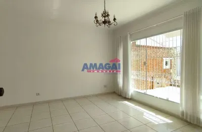 Casa com 3 quartos à venda no jardim mesquita, jacareí  por r$ 650.000