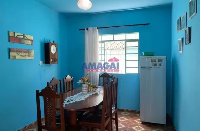 Casa com 3 quartos à venda no parque meia lua, jacareí  por r$ 400.000