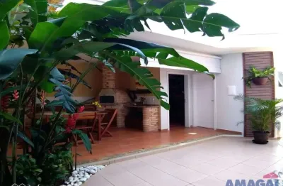 Casa em condomínio fechado com 3 quartos à venda no loteamento villa branca, jacareí  por r$ 1.780.000