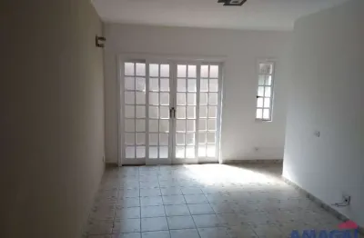 Casa com 1 quarto à venda no jardim bela vista, jacareí  por r$ 380.000