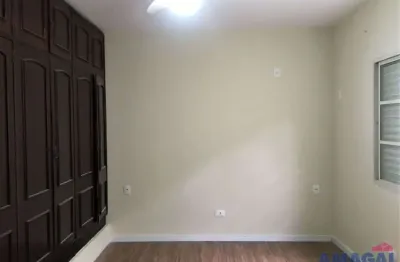 Casa com 4 quartos à venda no jardim flórida, jacareí  por r$ 950.000