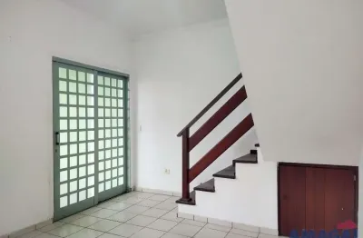 Casa com 2 quartos à venda no jardim jacinto, jacareí  por r$ 280.000