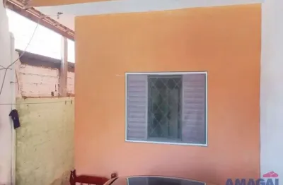 Casa com 2 quartos à venda na cidade salvador, jacareí  por r$ 300.000