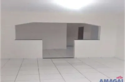 Casa com 3 quartos à venda na vila zezé, jacareí  por r$ 250.000