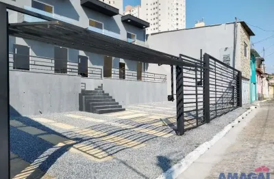 Casa com 2 quartos à venda no Centro, Jacareí 