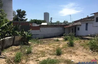Terreno à venda no Jardim Primavera, Jacareí 