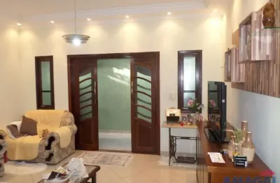 Casa com 5 quartos à venda no jardim das indústrias, jacareí  por r$ 580.000