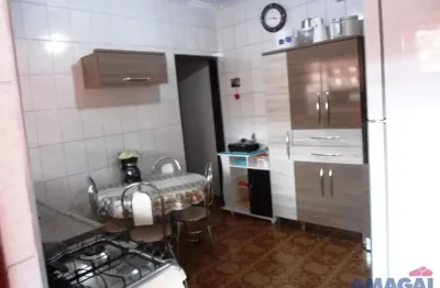 Casa com 2 quartos à venda no jardim colinas, jacareí  por r$ 300.000