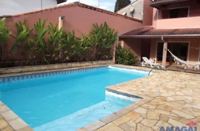 Casa com 6 quartos à venda no jardim santa maria, jacareí  por r$ 1.200.000