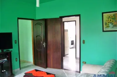 Casa com 3 quartos à venda na cidade jardim, jacareí  por r$ 650.000
