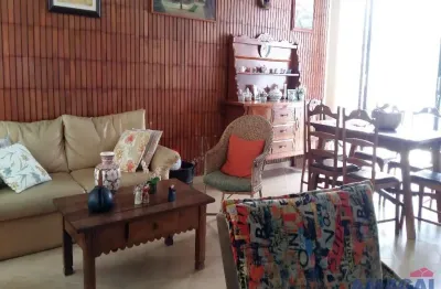 Casa com 3 quartos à venda no jardim liberdade, jacareí  por r$ 900.000