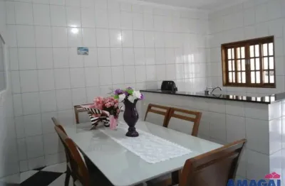 Casa com 3 quartos à venda no parque santo antônio, jacareí  por r$ 540.000