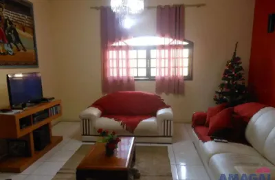 Casa com 3 quartos à venda no jardim luiza, jacareí  por r$ 550.000