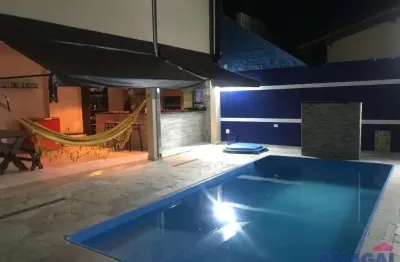 Casa com 3 quartos à venda na cidade jardim, jacareí  por r$ 800.000