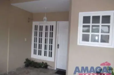 Casa em condomínio fechado com 2 quartos à venda na cidade jardim, jacareí  por r$ 350.000