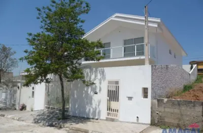 Casa com 4 quartos à venda no jardim terras de santa helena, jacareí  por r$ 790.000