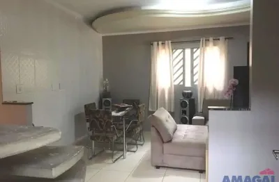 Casa com 3 quartos à venda no centro, jacareí  por r$ 900.000
