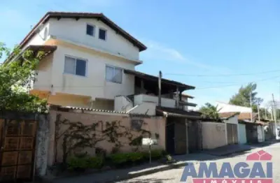 Casa com 7 quartos à venda no centro, jacareí  por r$ 1.025.000