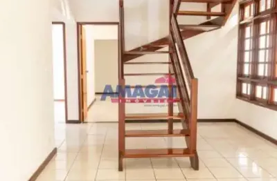 Casa com 4 quartos à venda no jardim santa maria, jacareí  por r$ 720.000