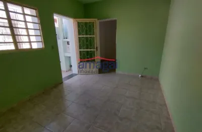 Casa com 2 quartos para alugar no centro, jacareí  por r$ 1.500