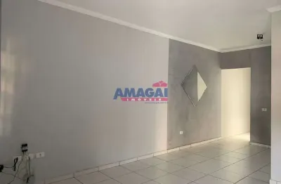 Casa com 3 quartos para alugar no loteamento villa branca, jacareí  por r$ 2.900