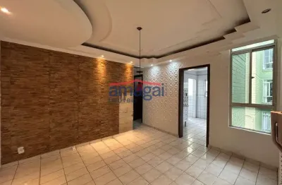Apartamento com 2 quartos para alugar no Parque Santo Antônio, Jacareí  por R$ 1.000