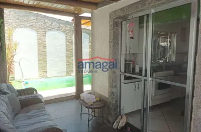 Casa com 2 quartos à venda no parque meia lua, jacareí  por r$ 530.000