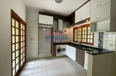 Casa com 3 quartos para alugar no loteamento villa branca, jacareí  por r$ 3.800